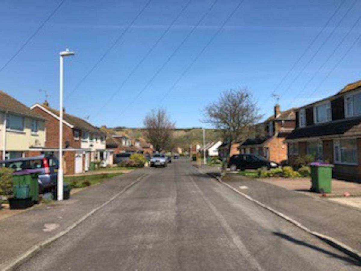 فيلا فولكستونفي Idyllic 3-Bed House. 5-Min From Channel Tunnel المظهر الخارجي الصورة