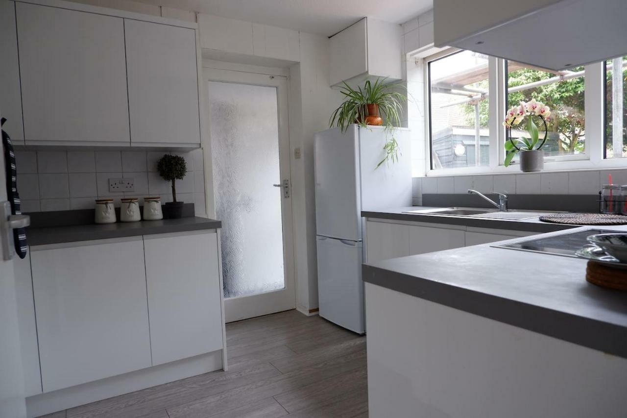فيلا فولكستونفي Idyllic 3-Bed House. 5-Min From Channel Tunnel المظهر الخارجي الصورة